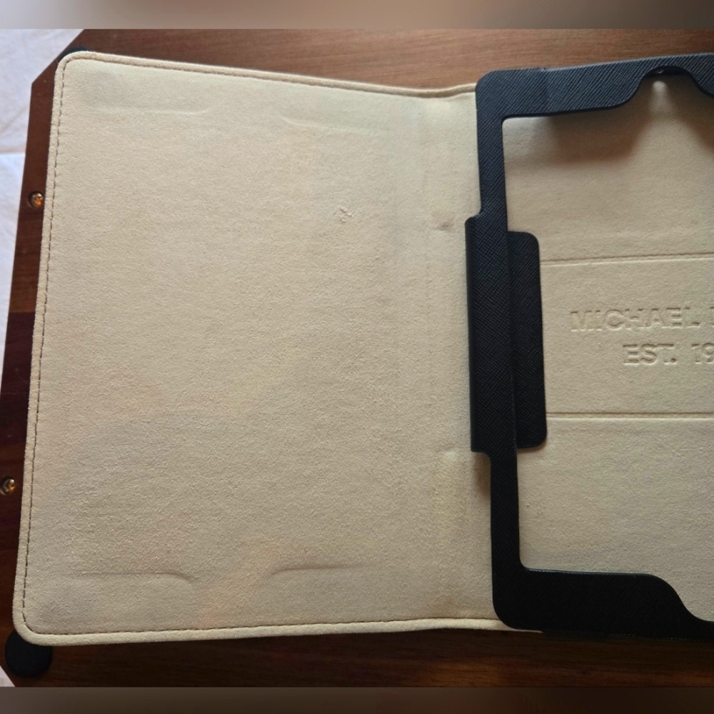 NWOT | Michael Kors | Leather Tablet Case | Black w/ Cream Interior & Gold Logo - Picture 6 of 8